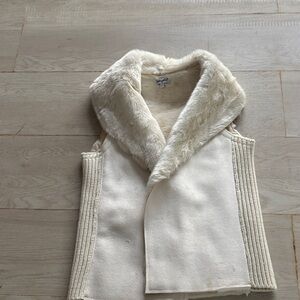 Splendid Ivory Faux Fur Collar Vest